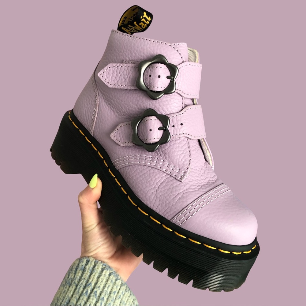 Dr. Martens - lilac Devon boots w flower buckle